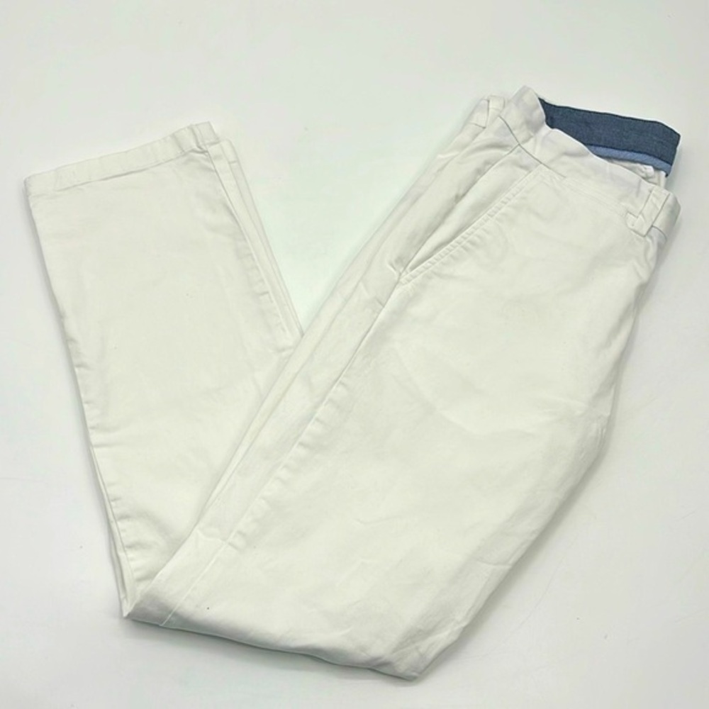 UEC Vineyard Vine white flat front khakis size 28x32 the Breaker pant